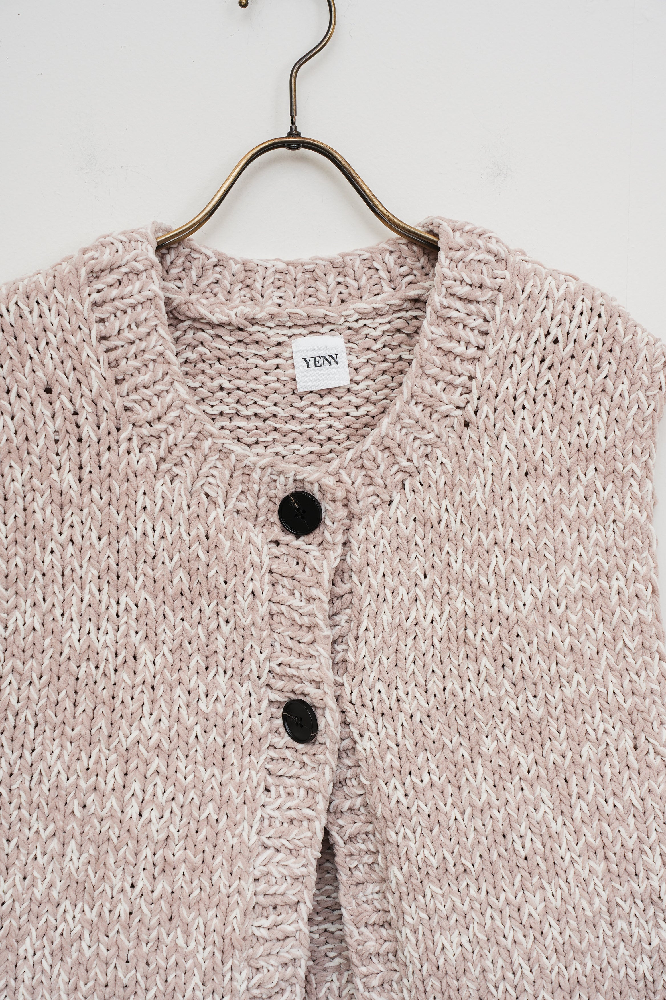 【YENN】ミックスハンドニットベスト_251018008678