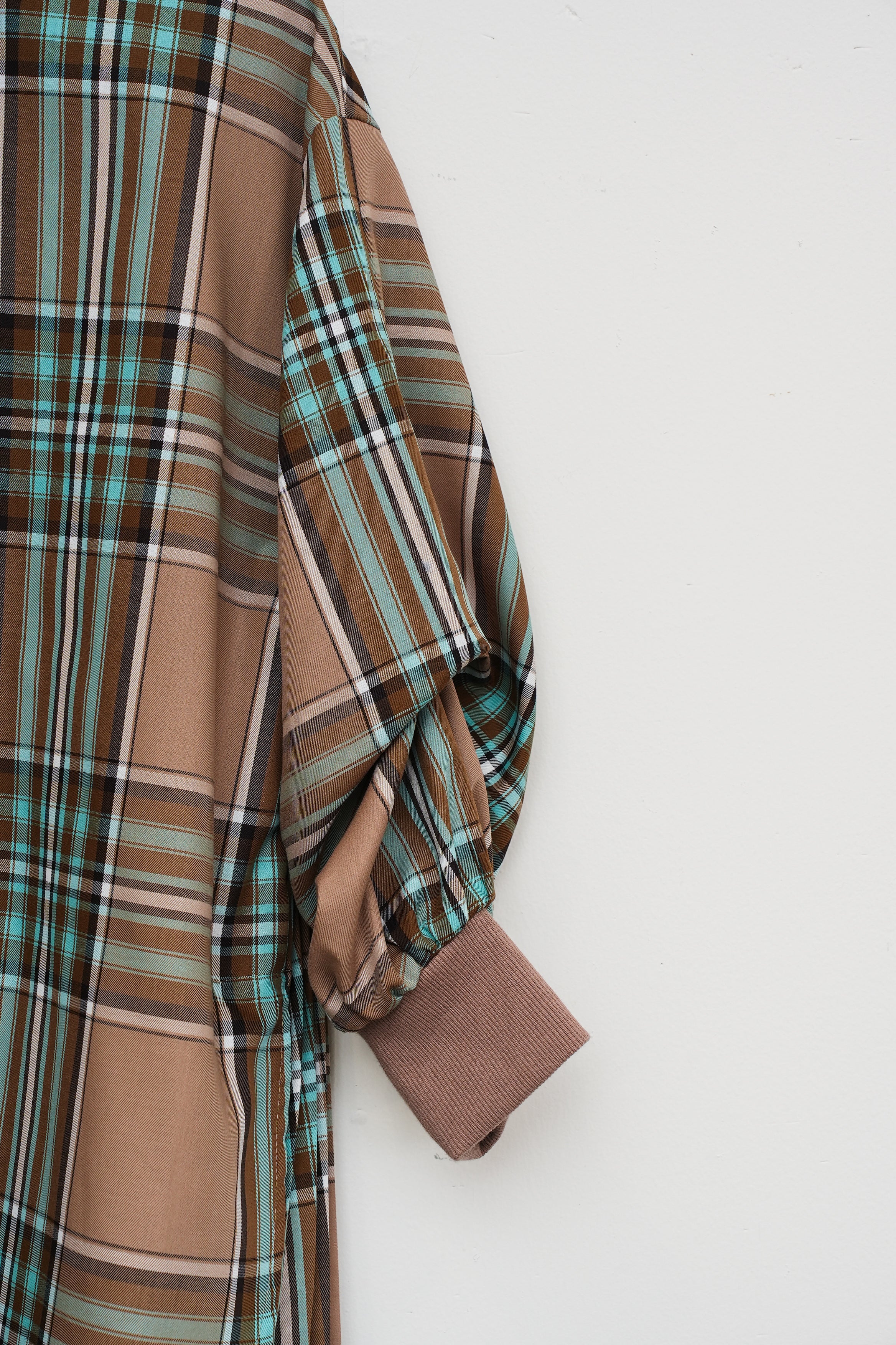 【Lallia Mù】サイドプリーツチェックシャツ_251018008615