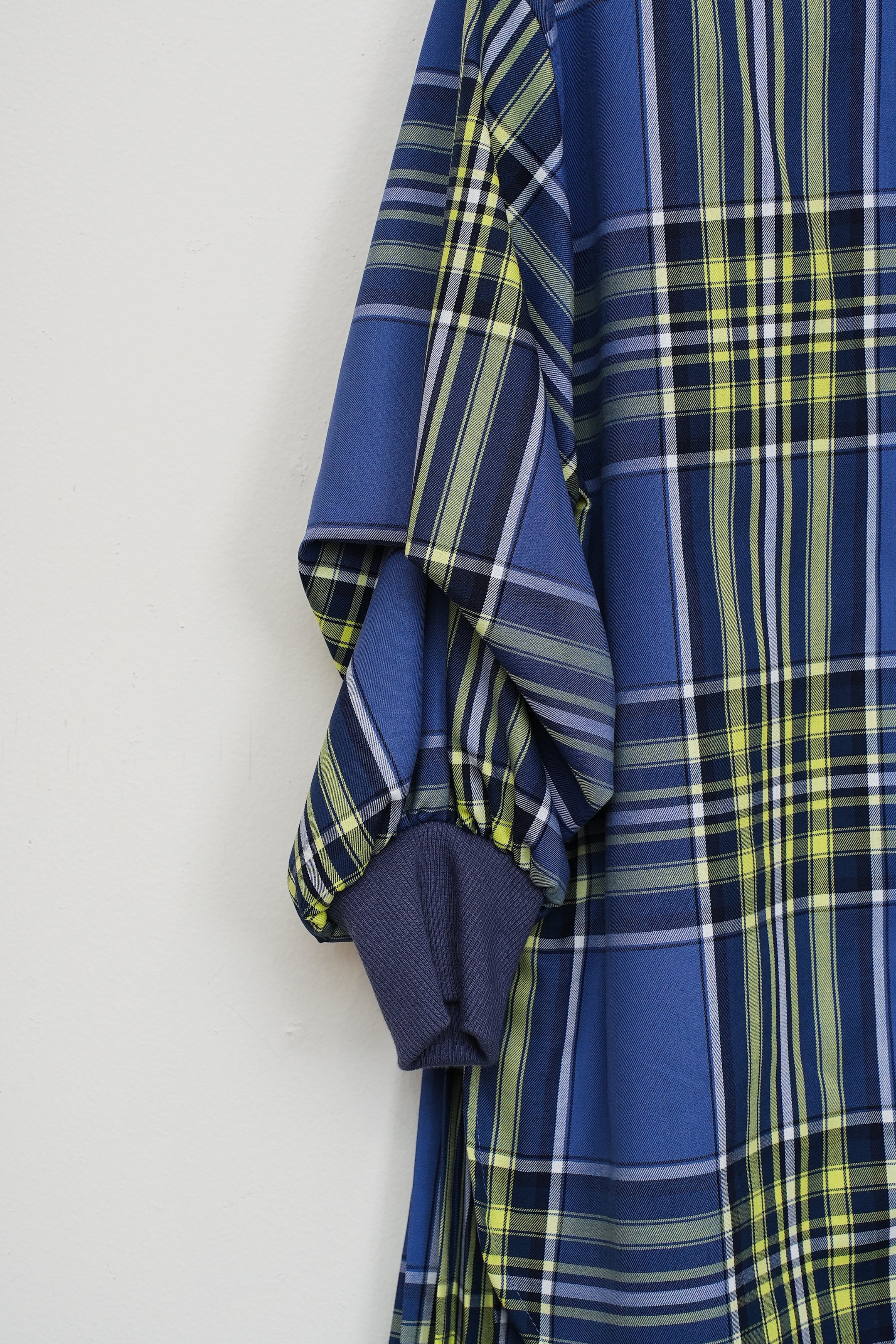 【Lallia Mù】サイドプリーツチェックシャツ_251018008615