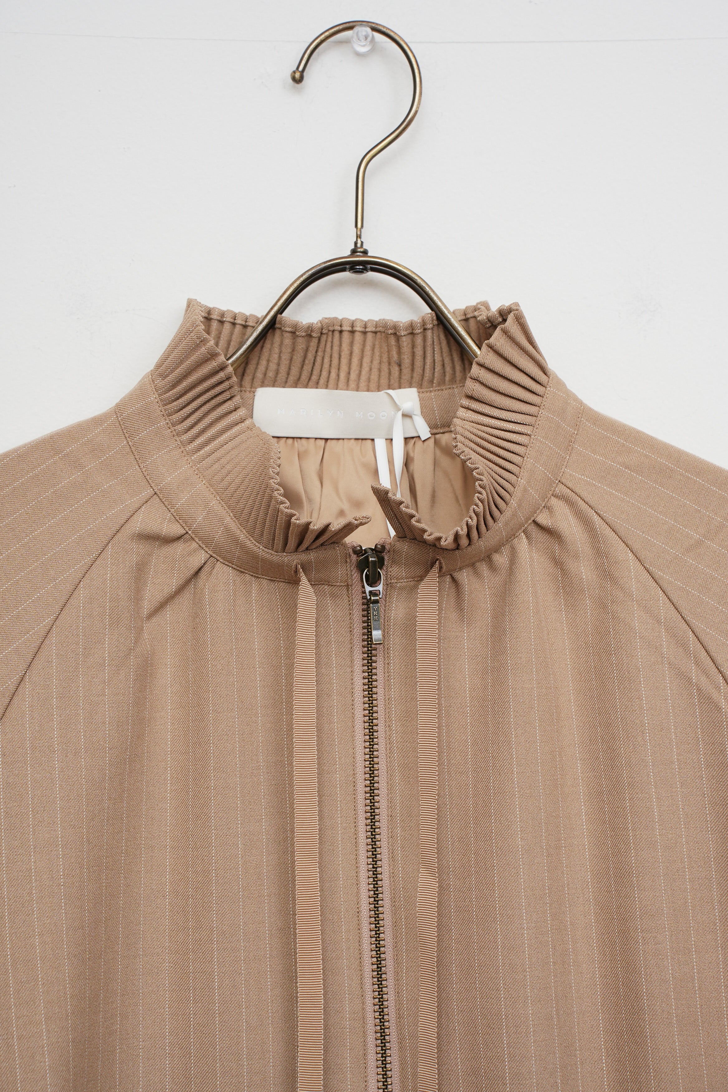 【MARILYN MOON】ウォームピンストライプブルゾン_250901004839