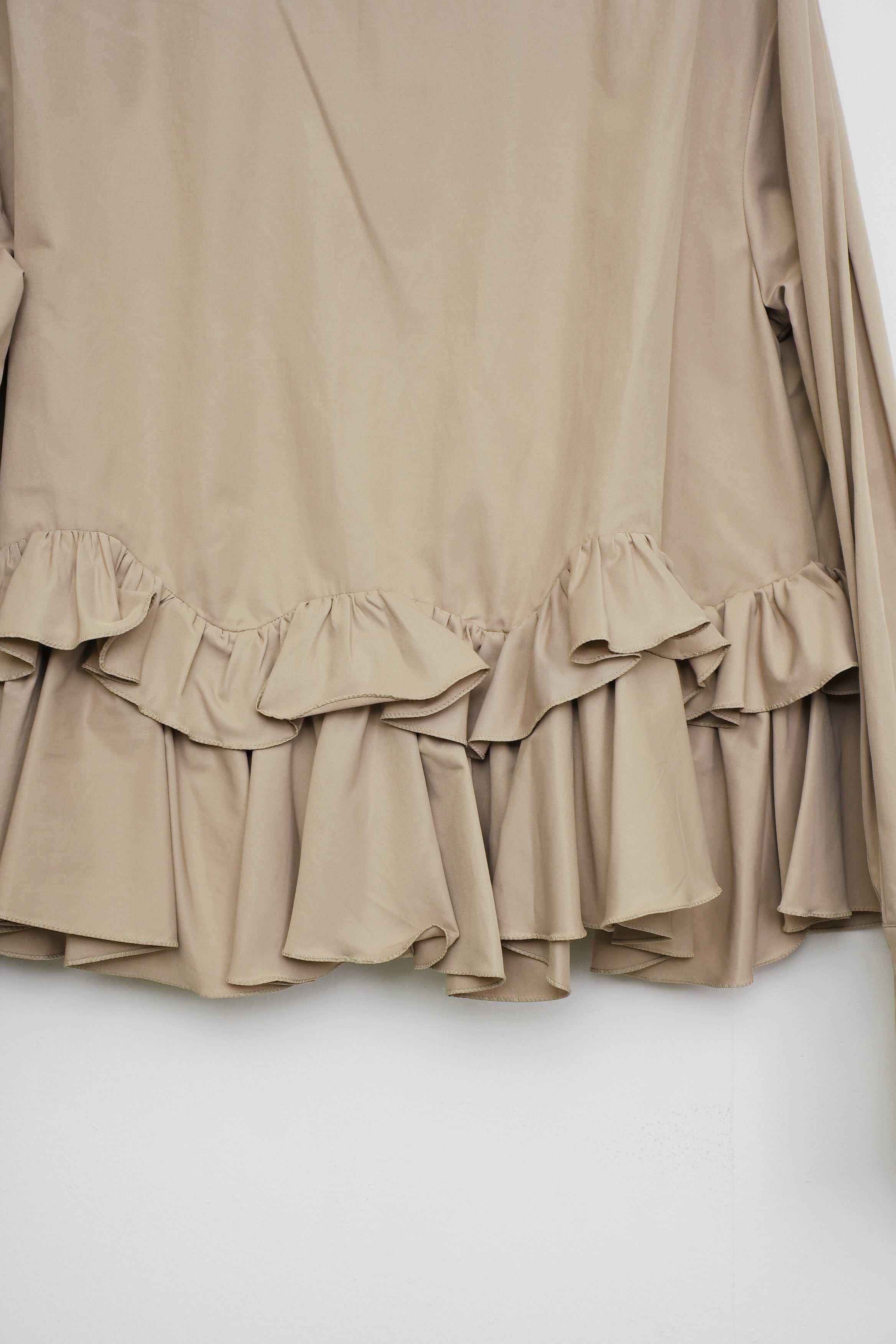 【MARILYN MOON】スパイラルラッフルブラウス_250830004618