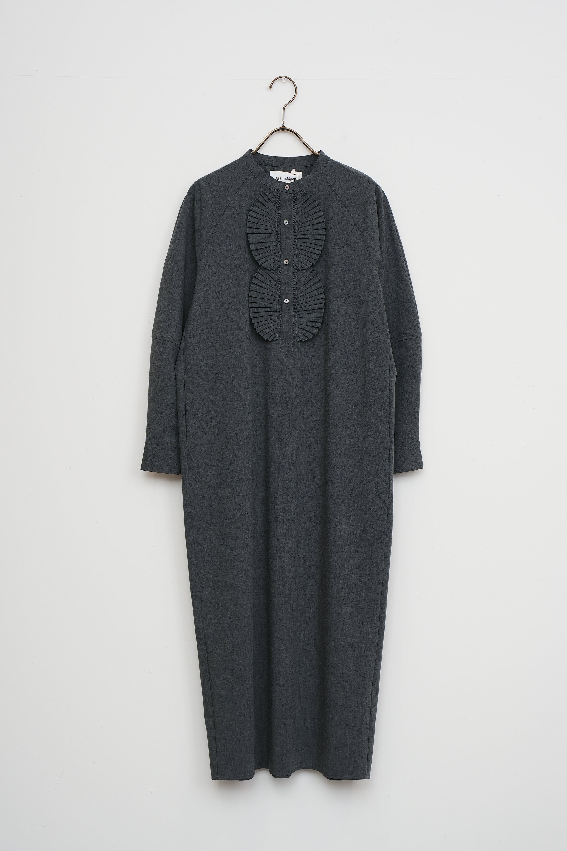 【SOI-MeME】pleats jabot one-piece_250830004608