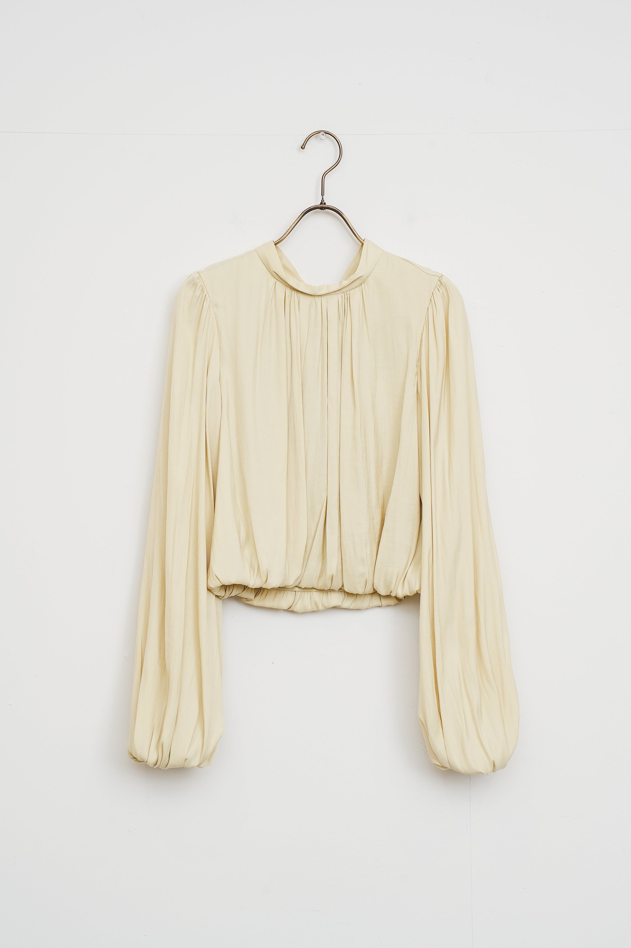 【COCO DEAL】バルーンサテンブラウス_251217002397