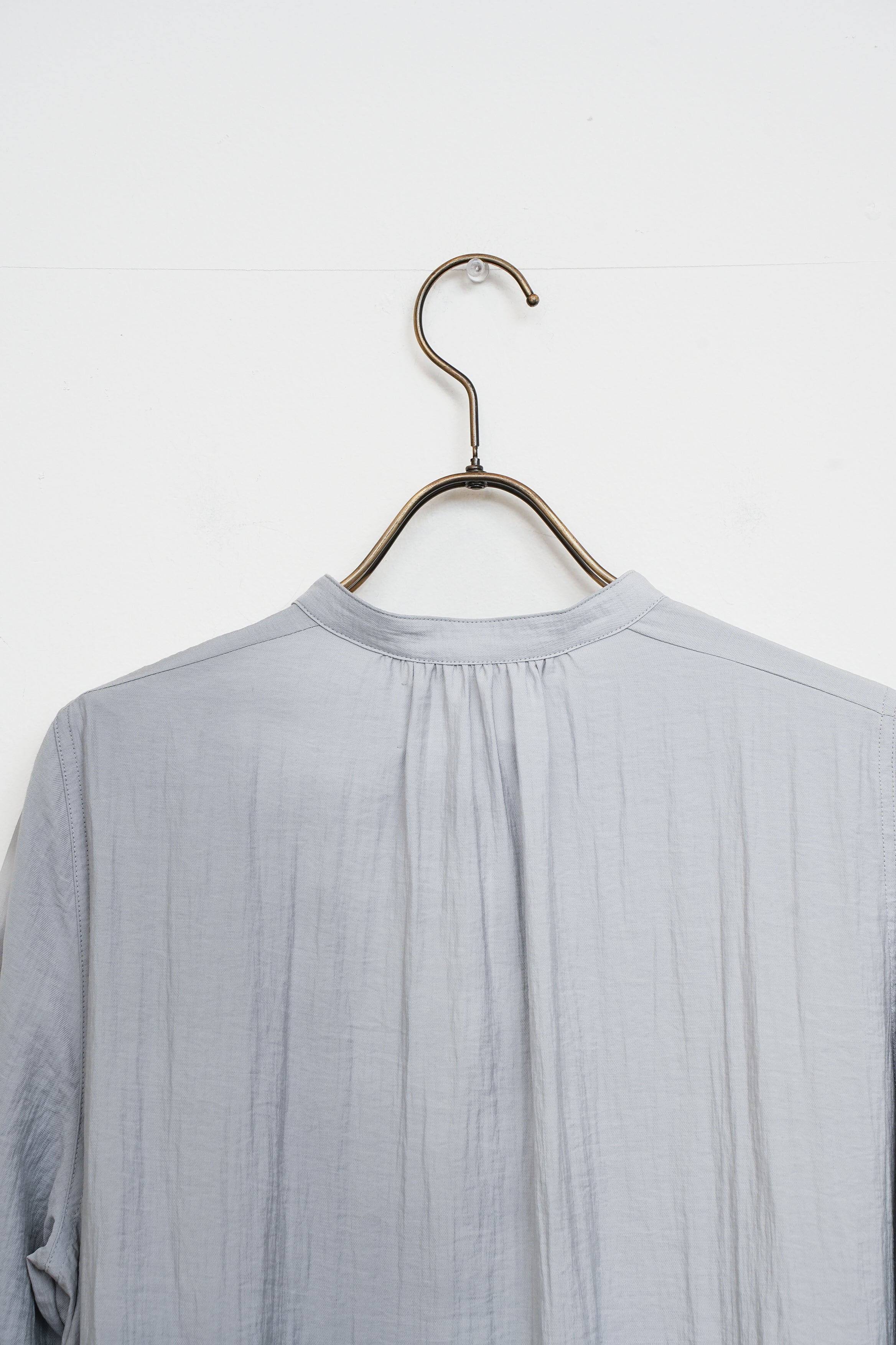 【SOI-MeME】コードエンブロイダリーダイヤタックブラウス_260212004795