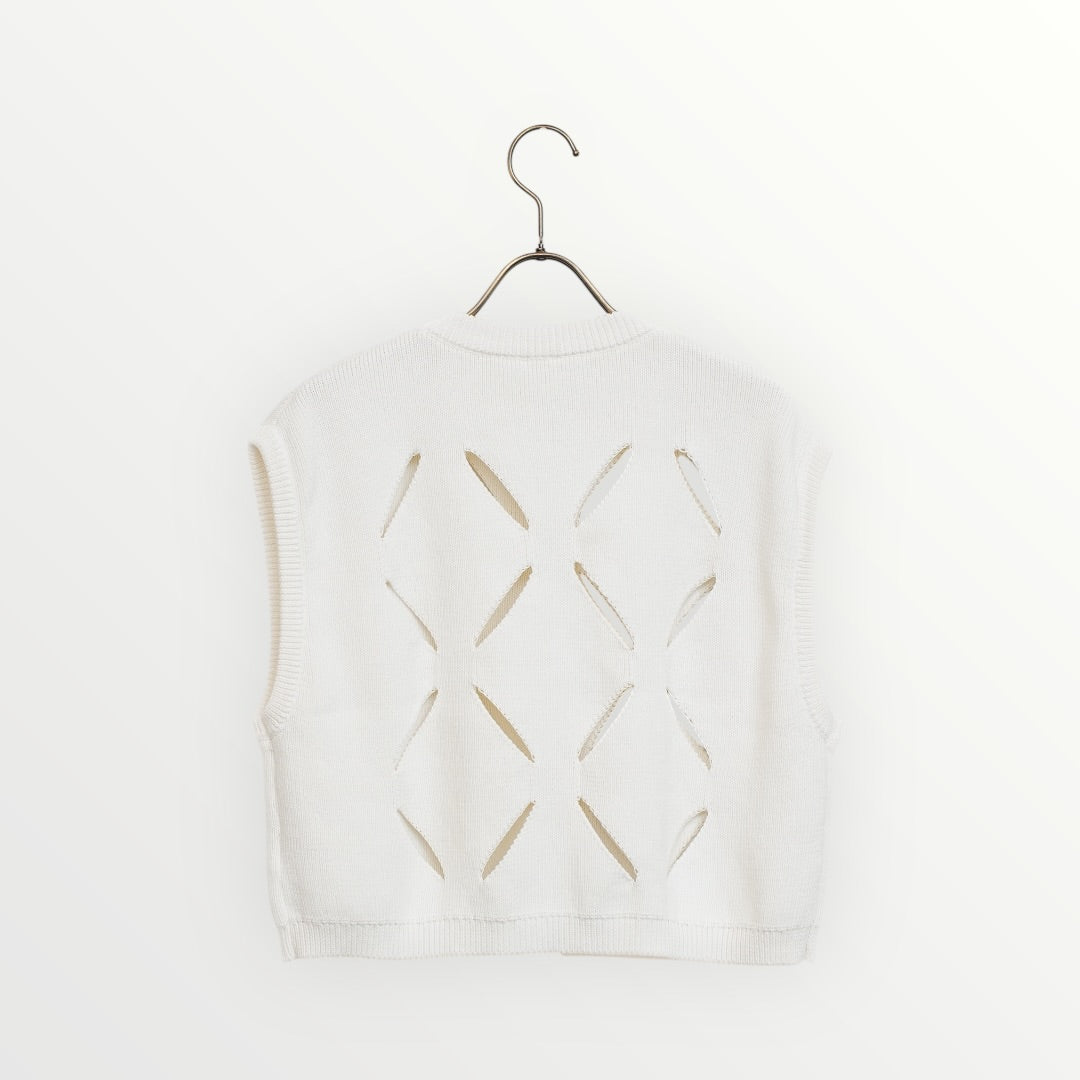 【YENN】CUT OUT PATTERN VEST_260203004055