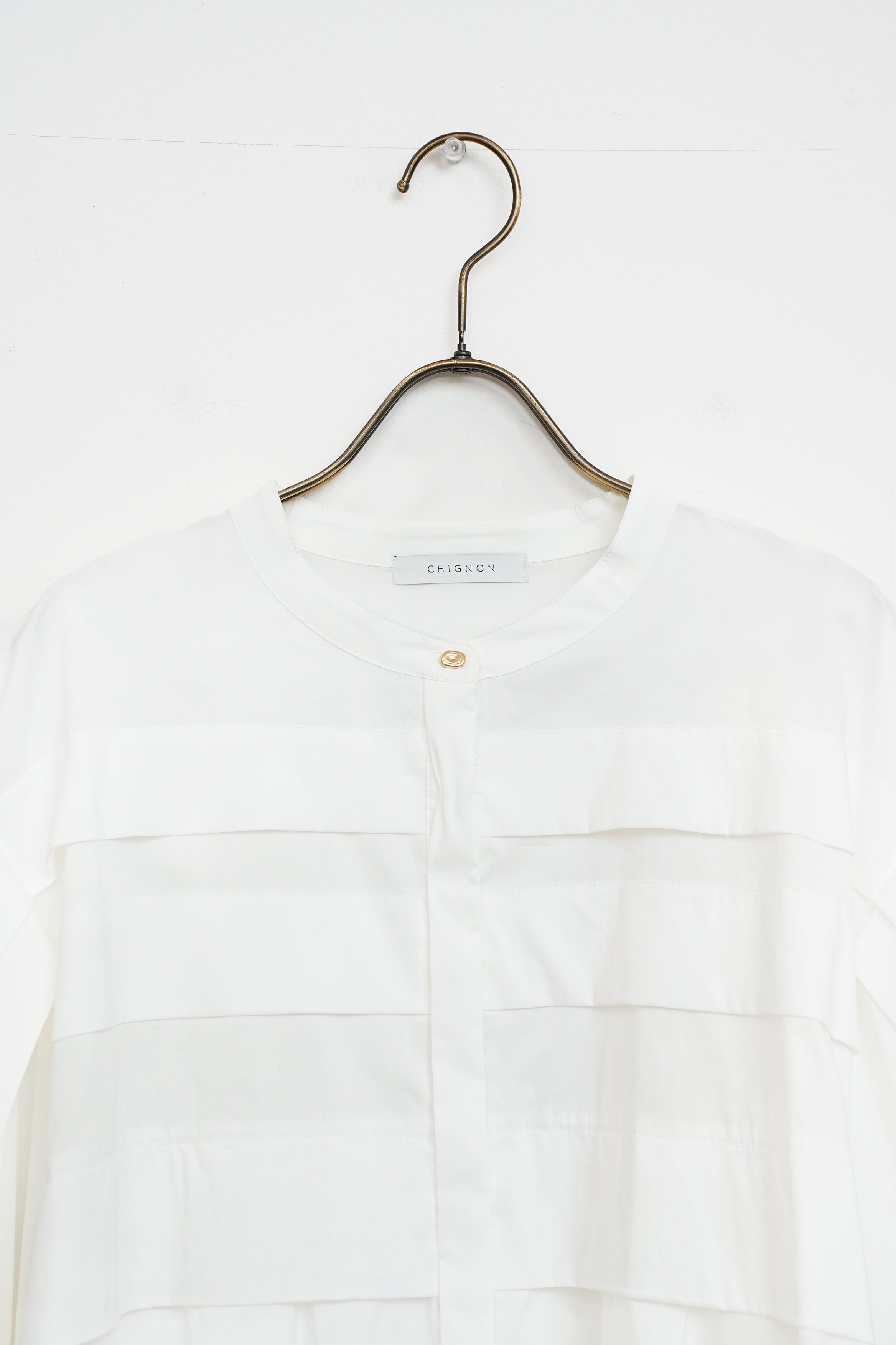 【CHIGNON】ピンタックフレア長袖ブラウス_251213002201