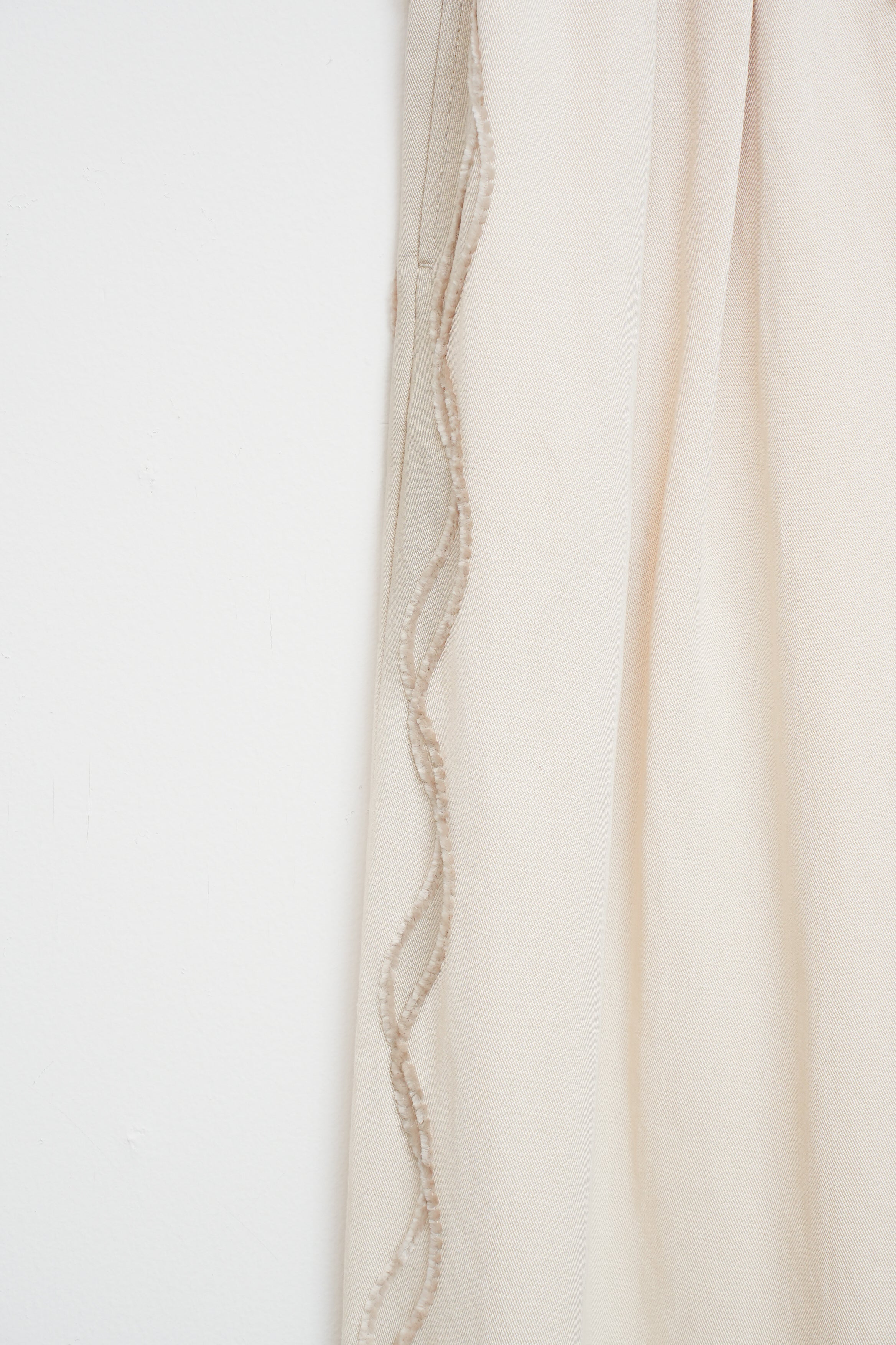 【YENN】CODE EMBRO PANTS_260210004607