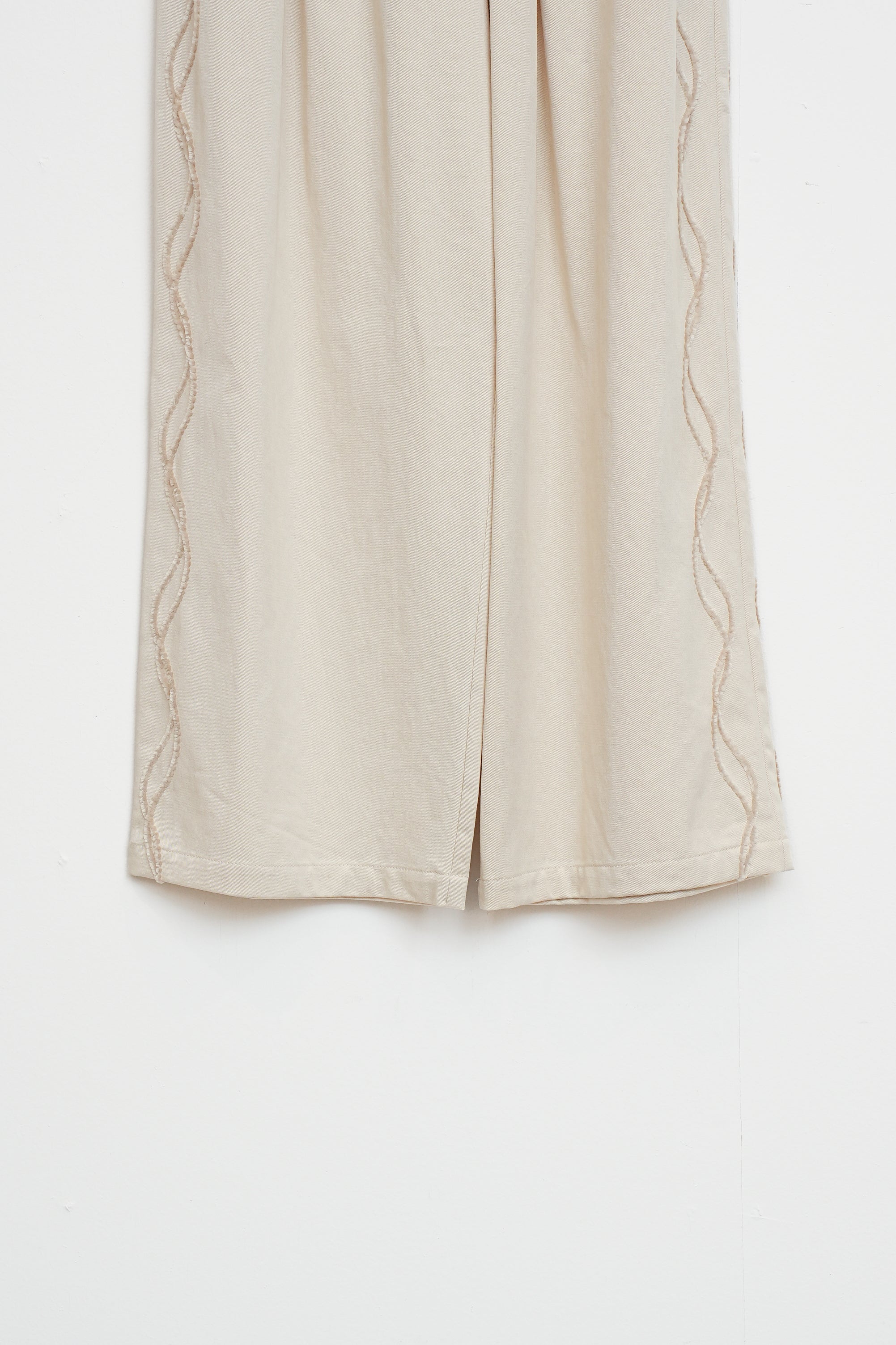 【YENN】CODE EMBRO PANTS_260210004607