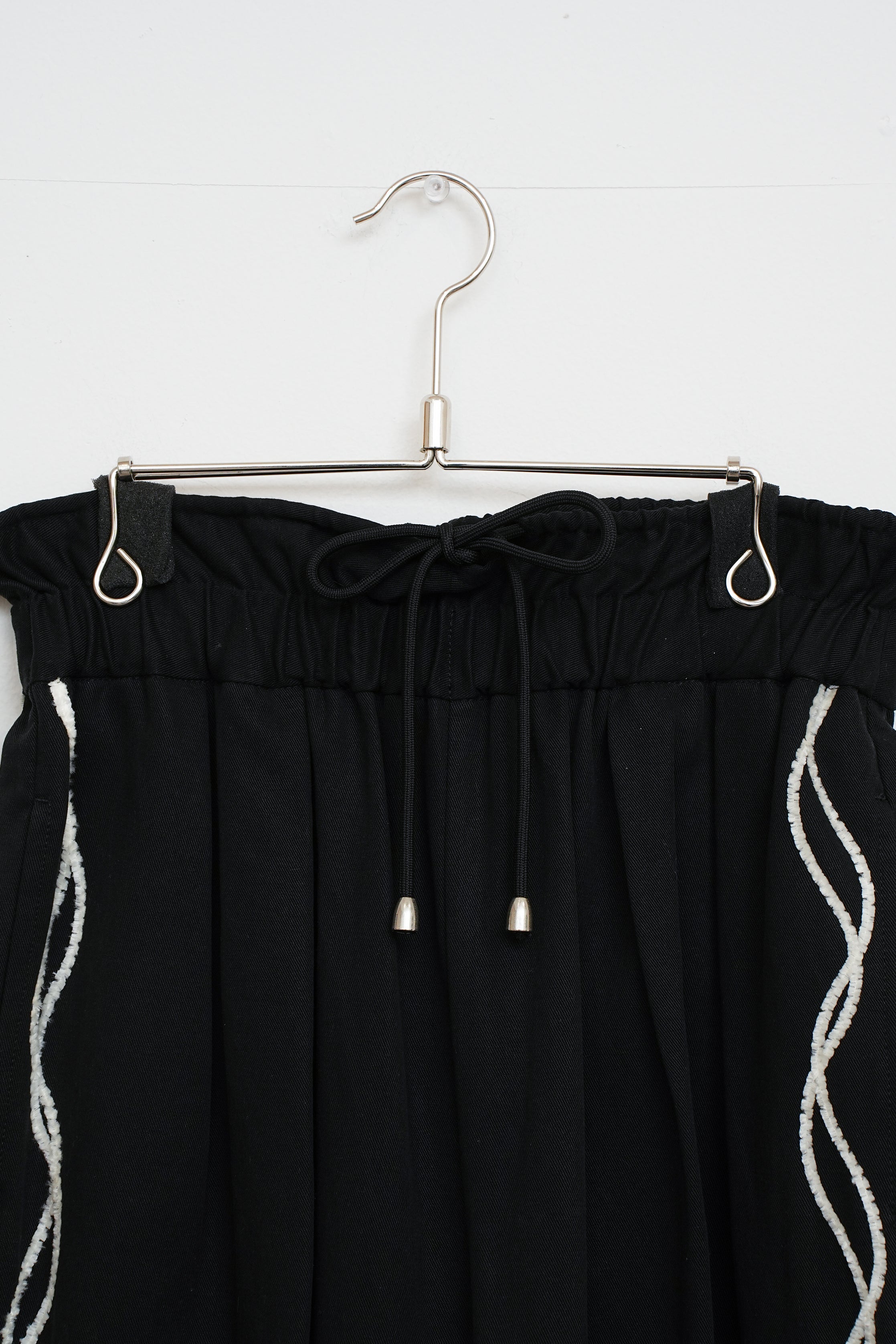 【YENN】CODE EMBRO PANTS_260210004607
