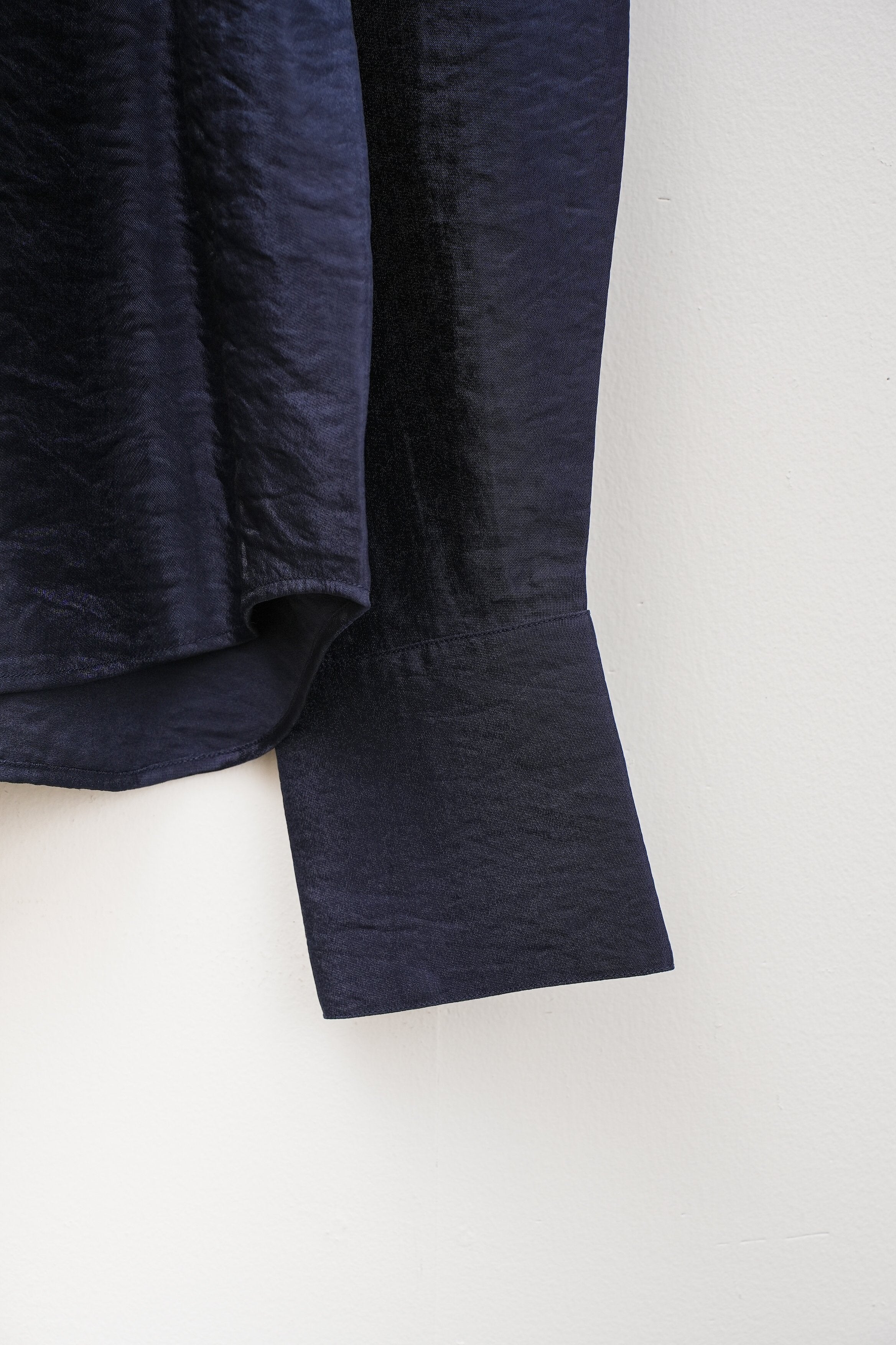 【MARILYN MOON】ビスコースサテンラグランブラウス_250811003767