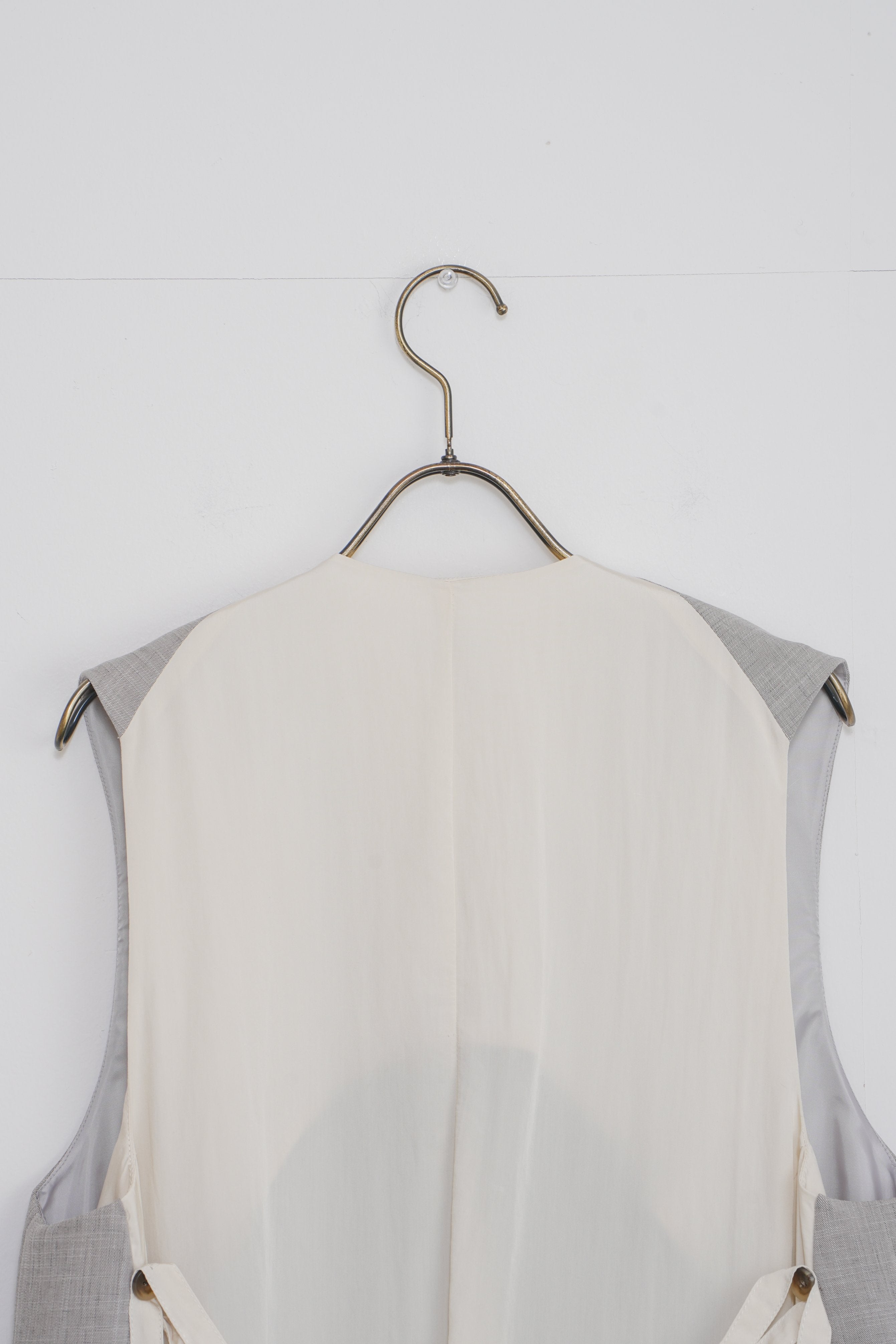 【CHIGNON】異素材ドッキングベスト_240203006171