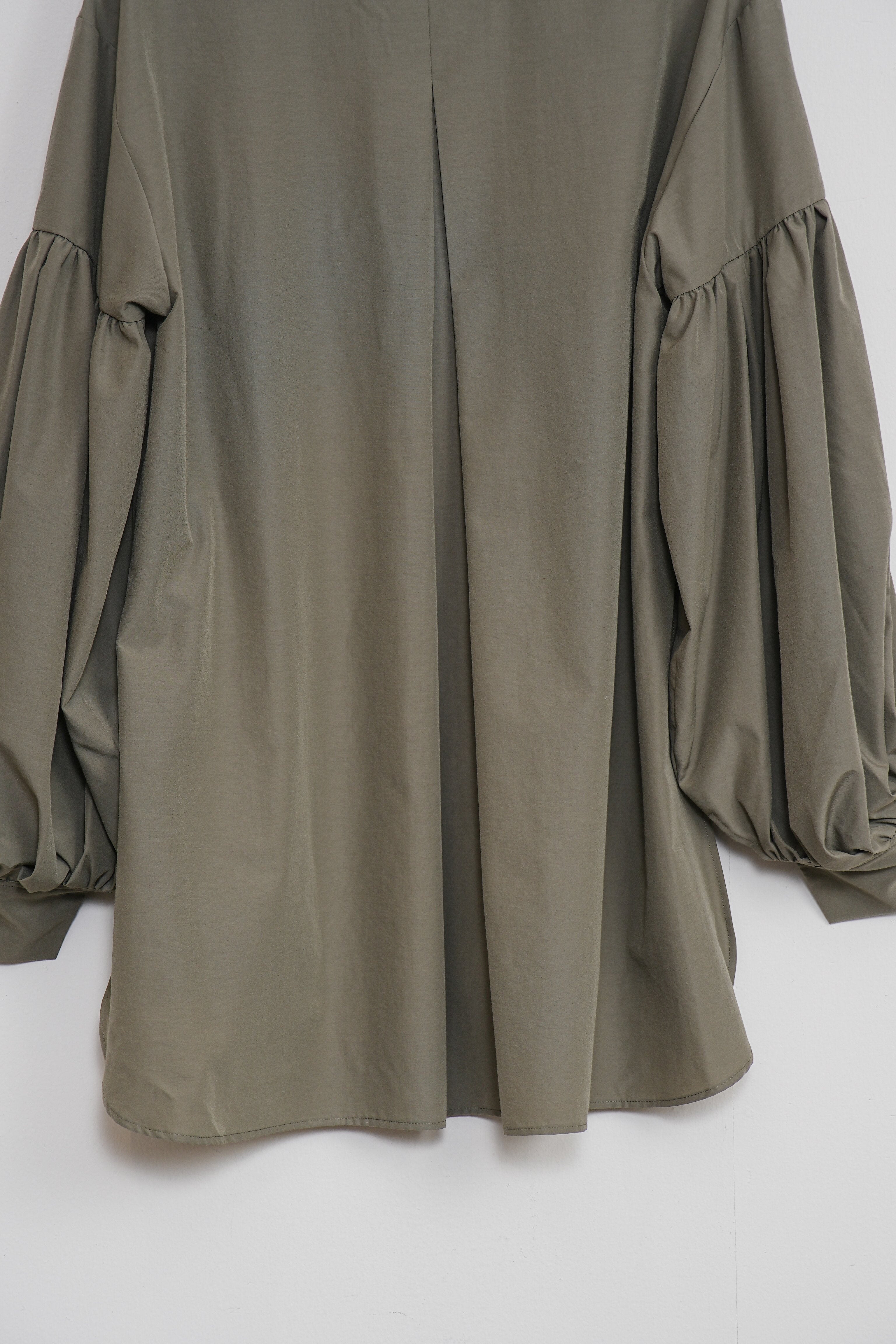 【MARILYN MOON】モダンタックフリルワッシャーブラウス_241005004706