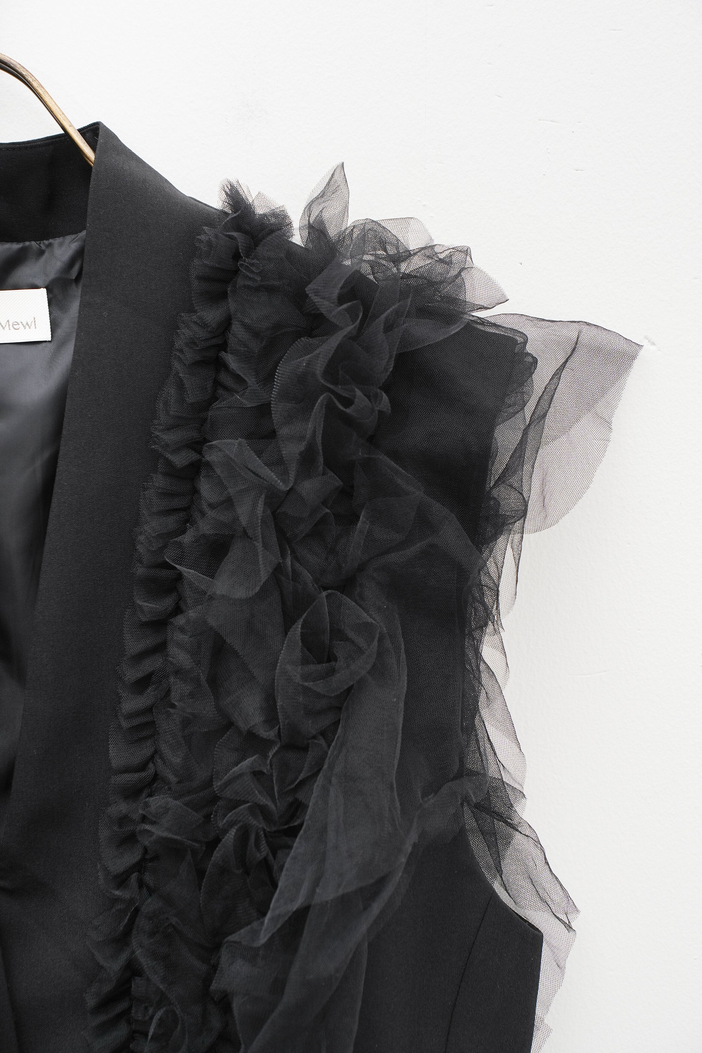 【Mewl】チュールフリルベスト_250809003689