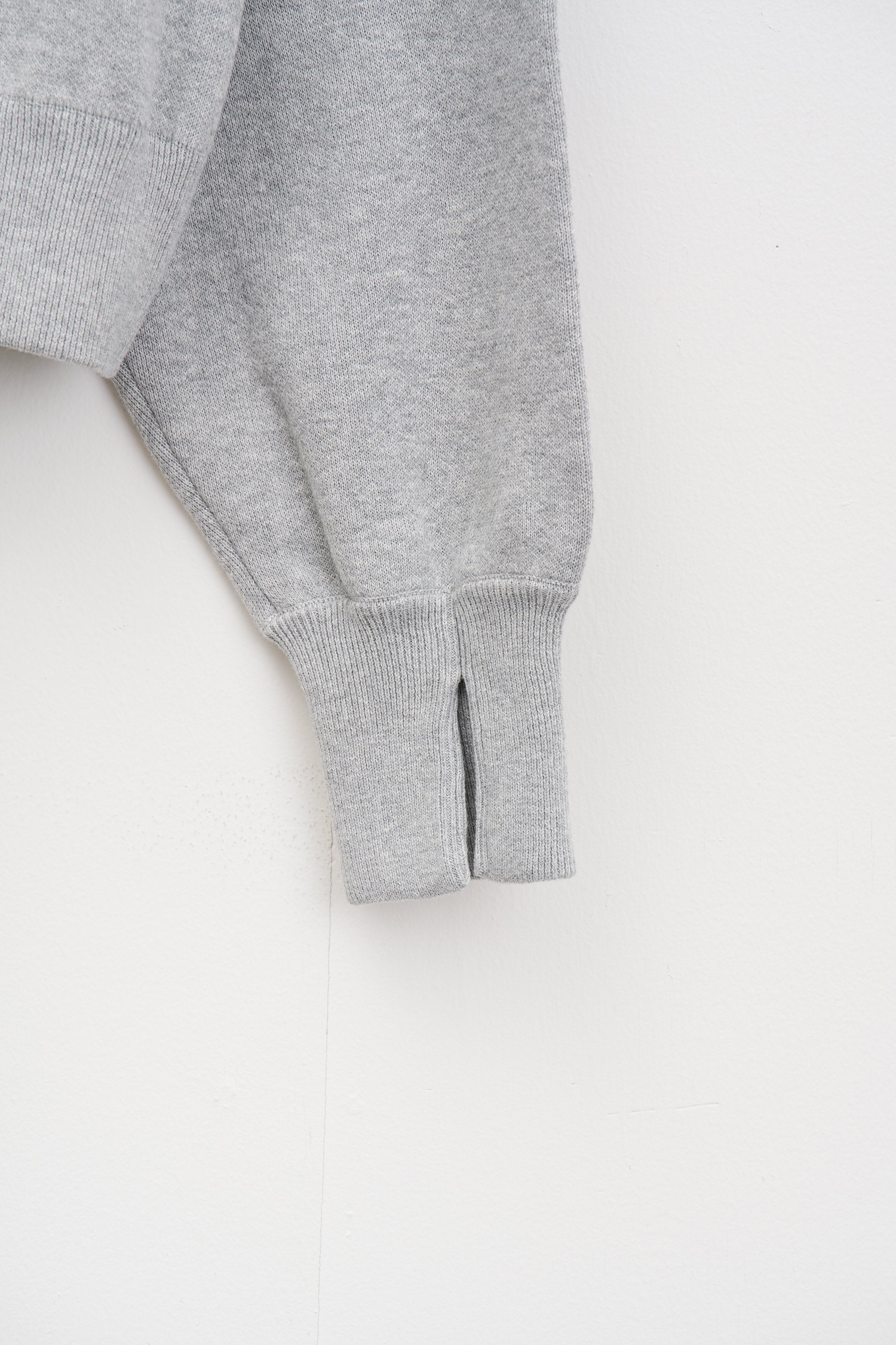 【COCO DEAL】CLUBロゴ刺繍スウェットライクニット_250124001208