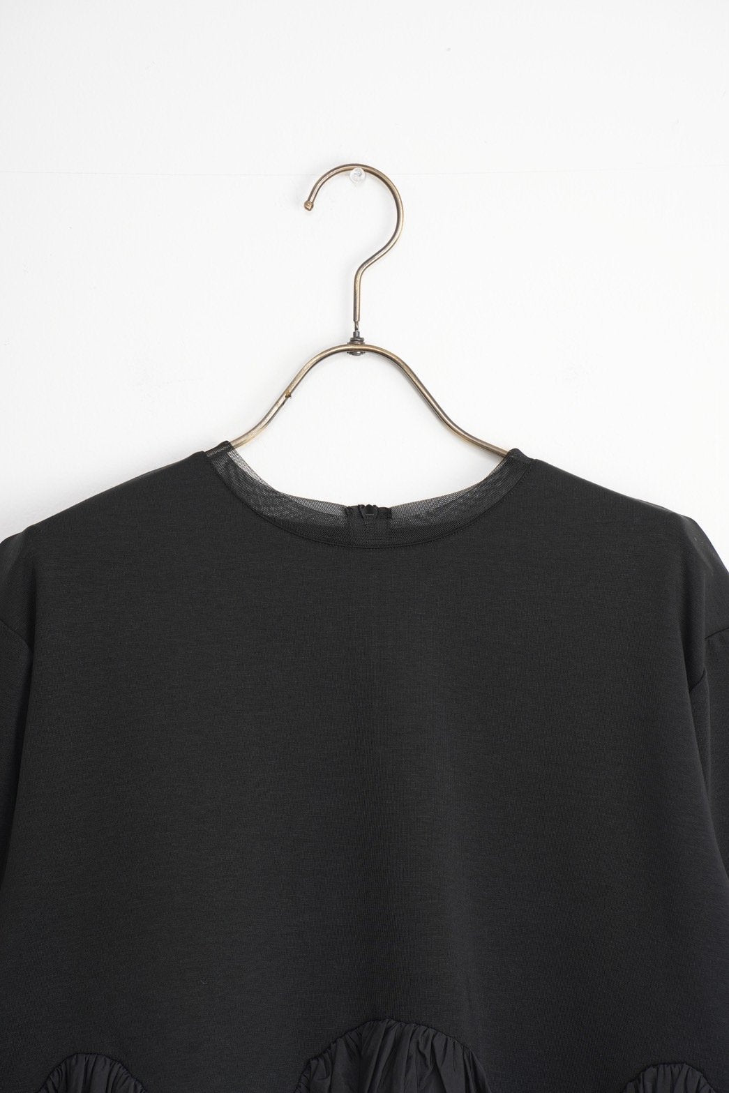 【MARILYN MOON】タフタスパイラルラッフルカットソートップス_240829001962