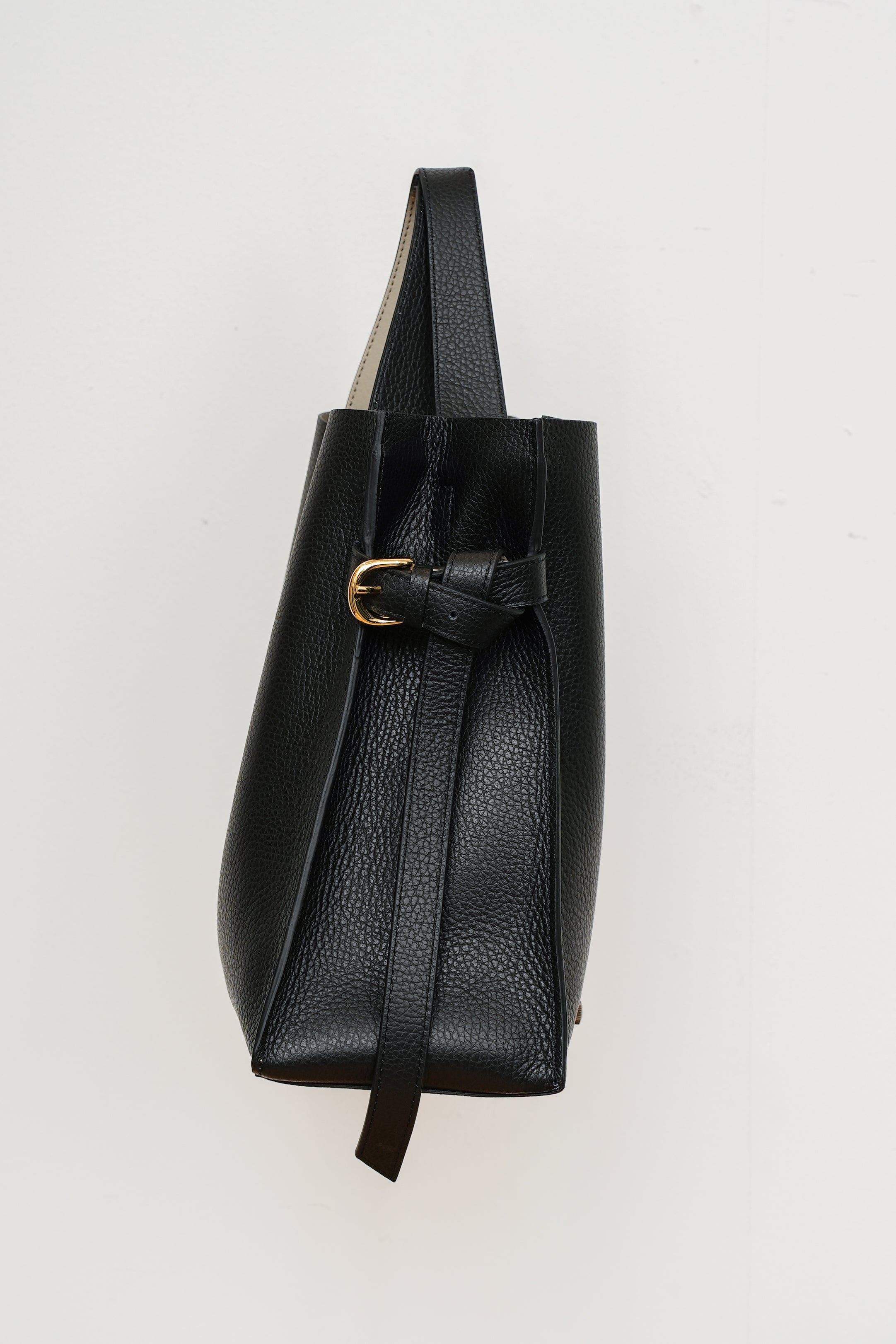 【VIOLAd'ORO】TRERO イタリアンWフェイスレザー サイドベルト トートバッグ_251201001727