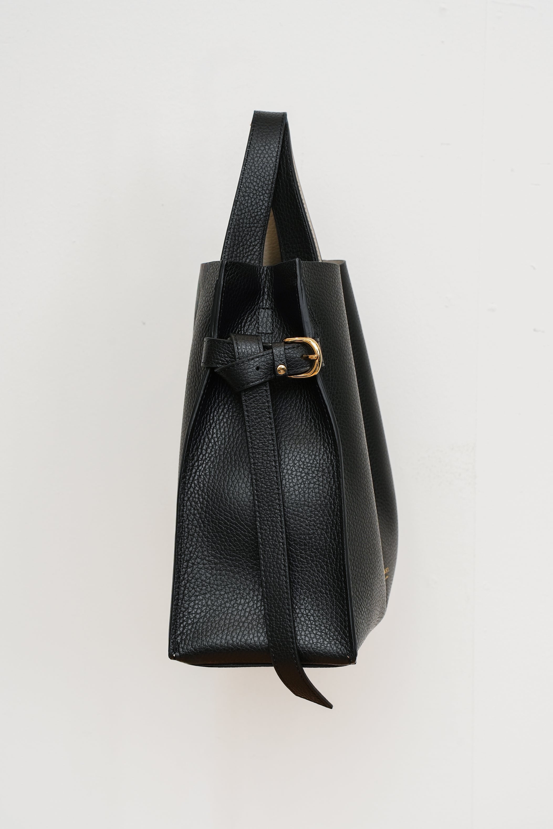 【VIOLAd'ORO】TRERO イタリアンWフェイスレザー サイドベルト トートバッグ_251201001727