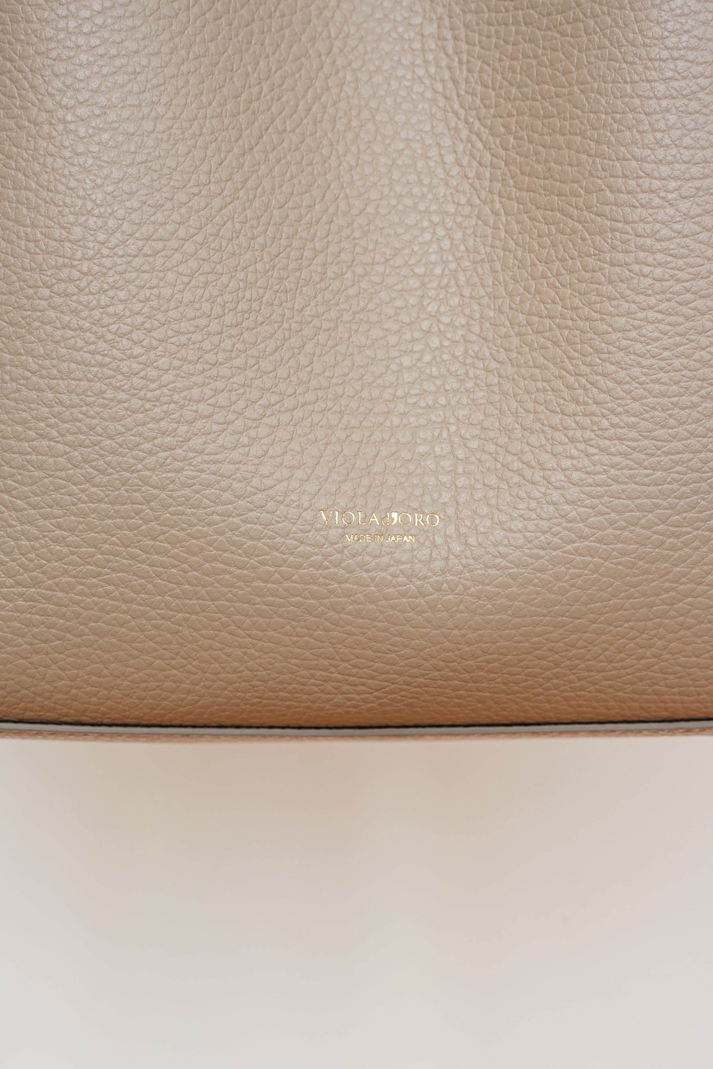 【VIOLAd'ORO】TRERO イタリアンWフェイスレザー サイドベルト トートバッグ_251201001727