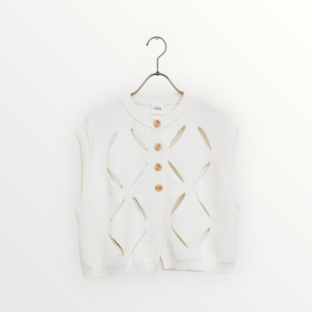 【YENN】CUT OUT PATTERN VEST_260203004055
