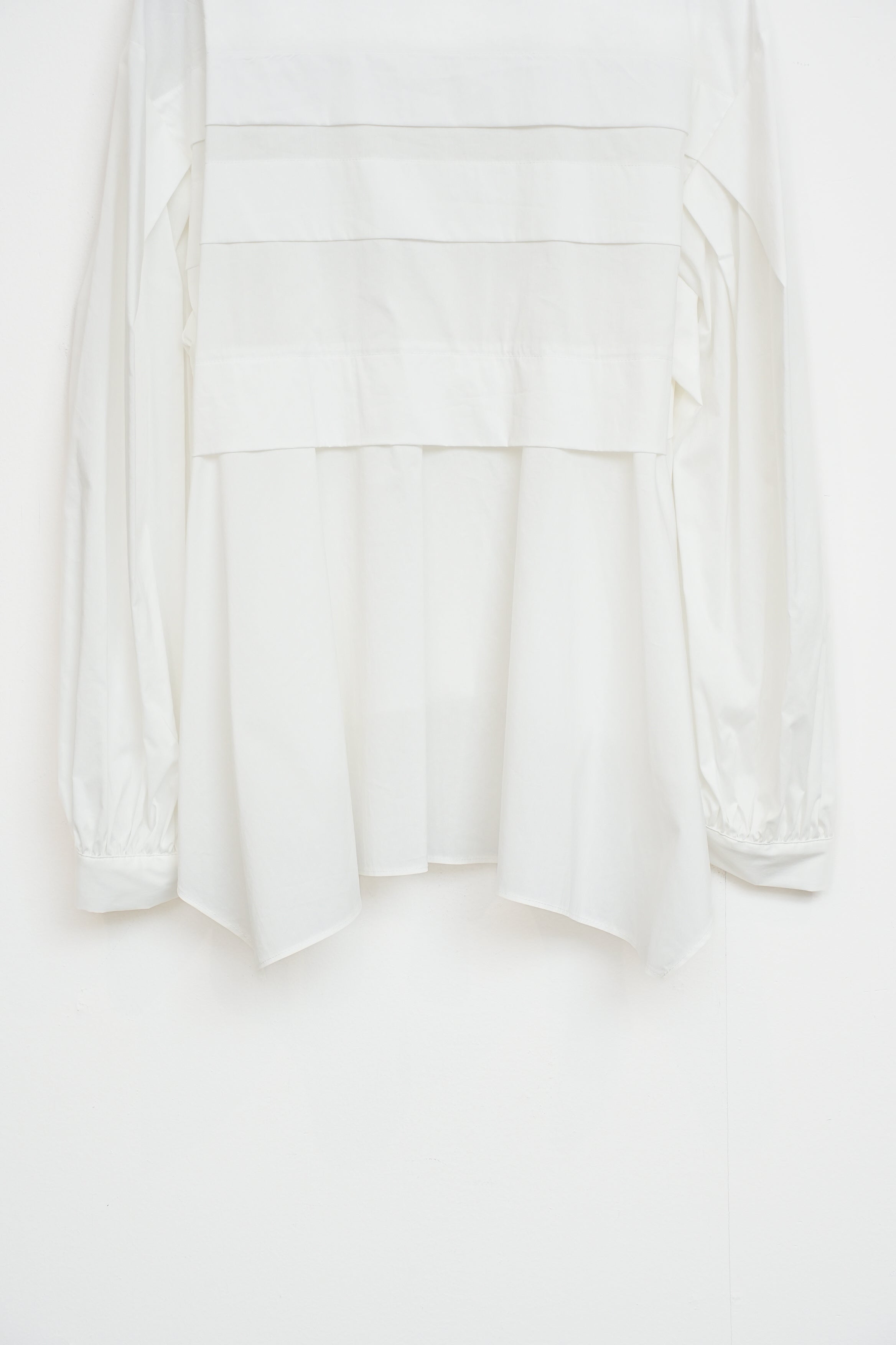 【CHIGNON】ピンタックフレア長袖ブラウス_251213002201