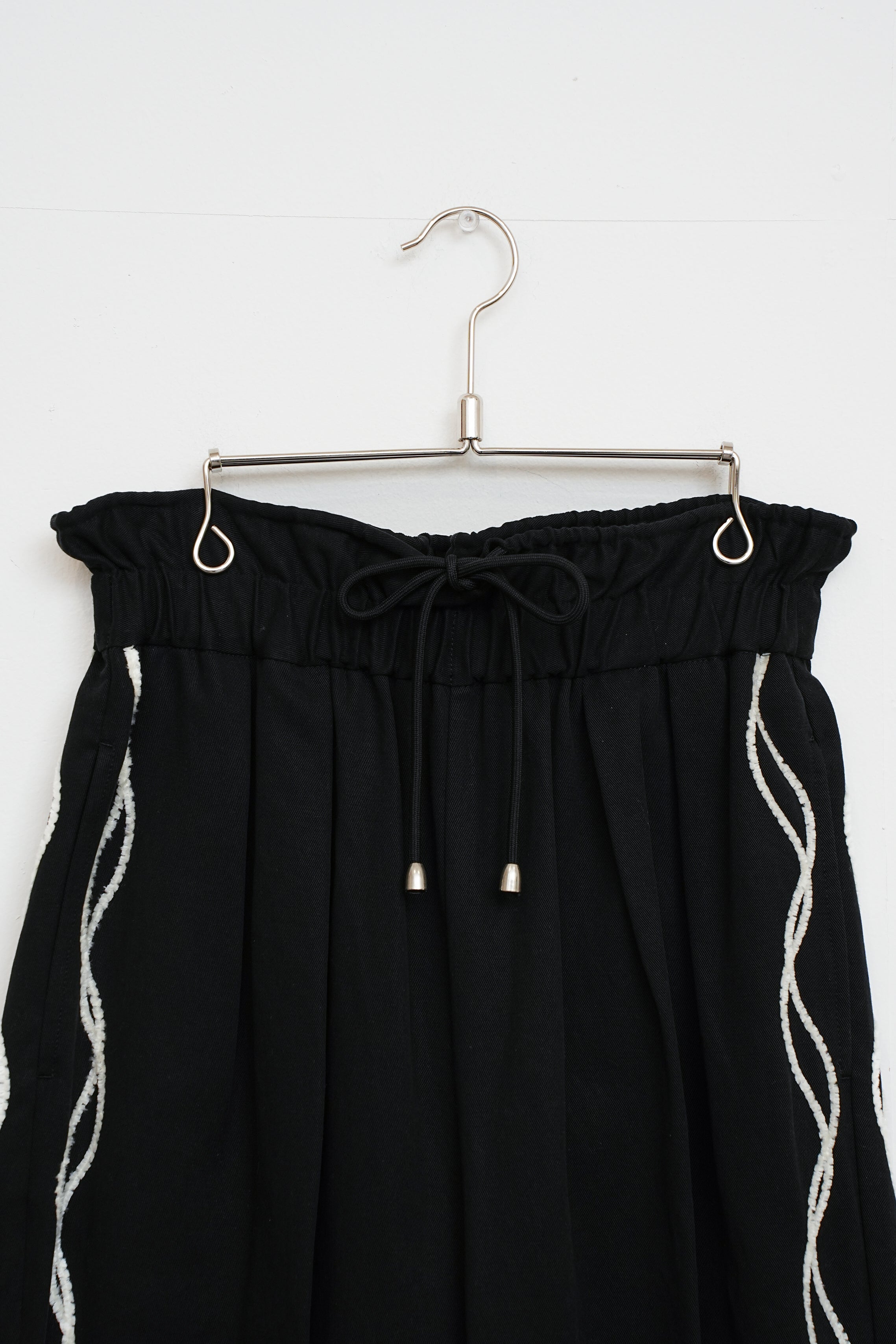 【YENN】CODE EMBRO PANTS_260210004607
