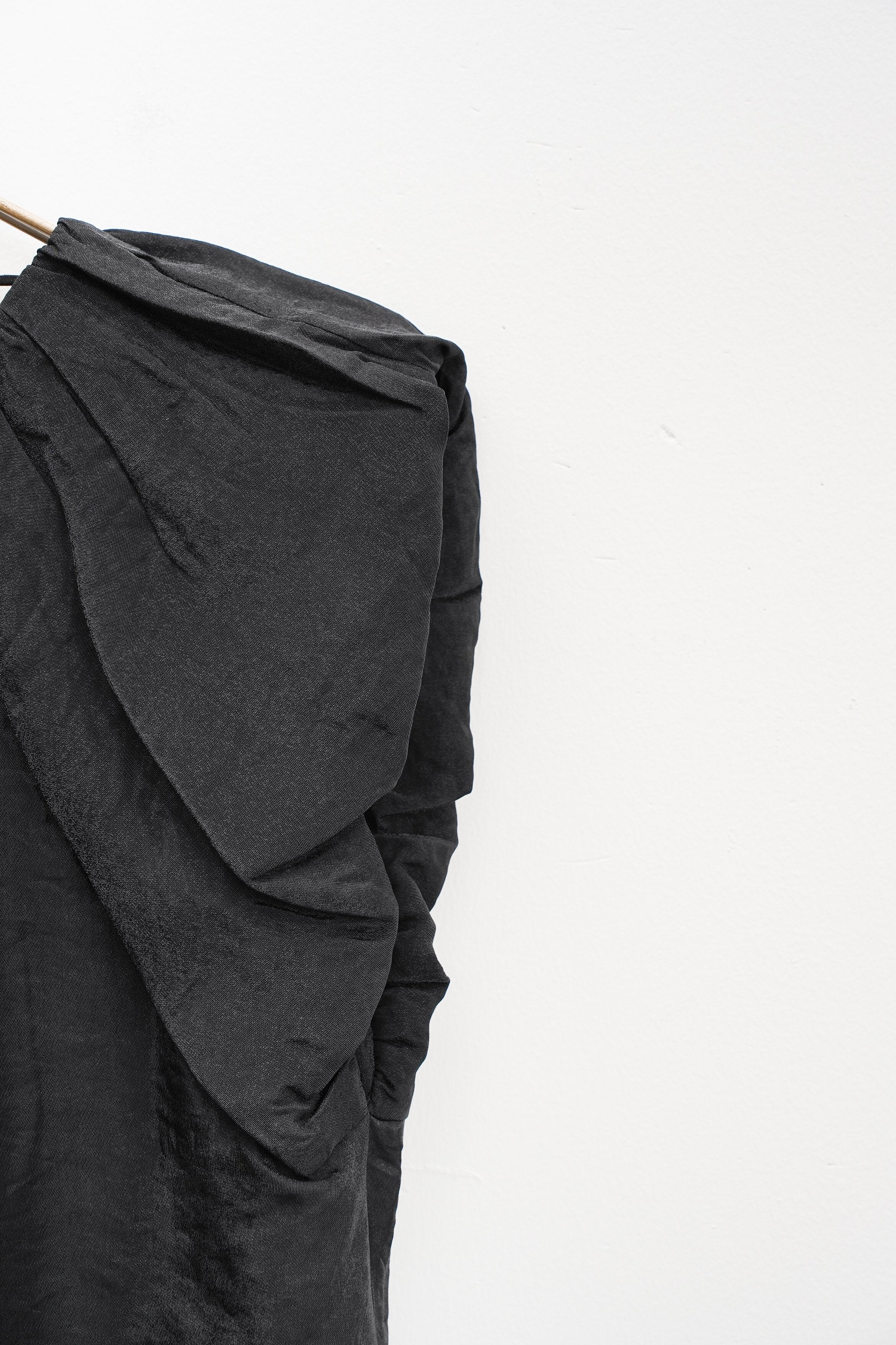 【MARILYN MOON】ビスコースサテンバルーンドレス_250811003768