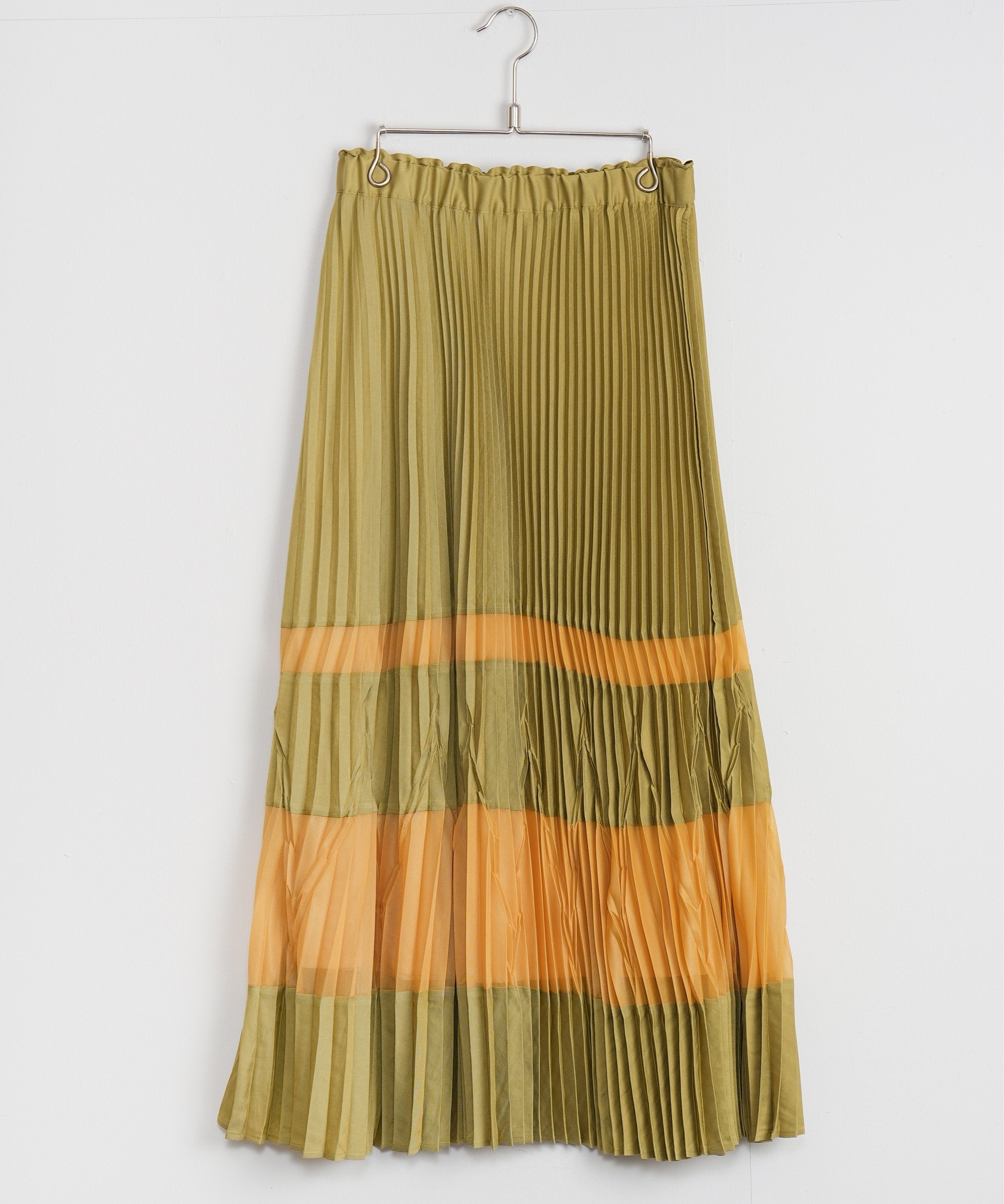 【Lallia Mù】裾切替入りプリーツスカート_250321004925