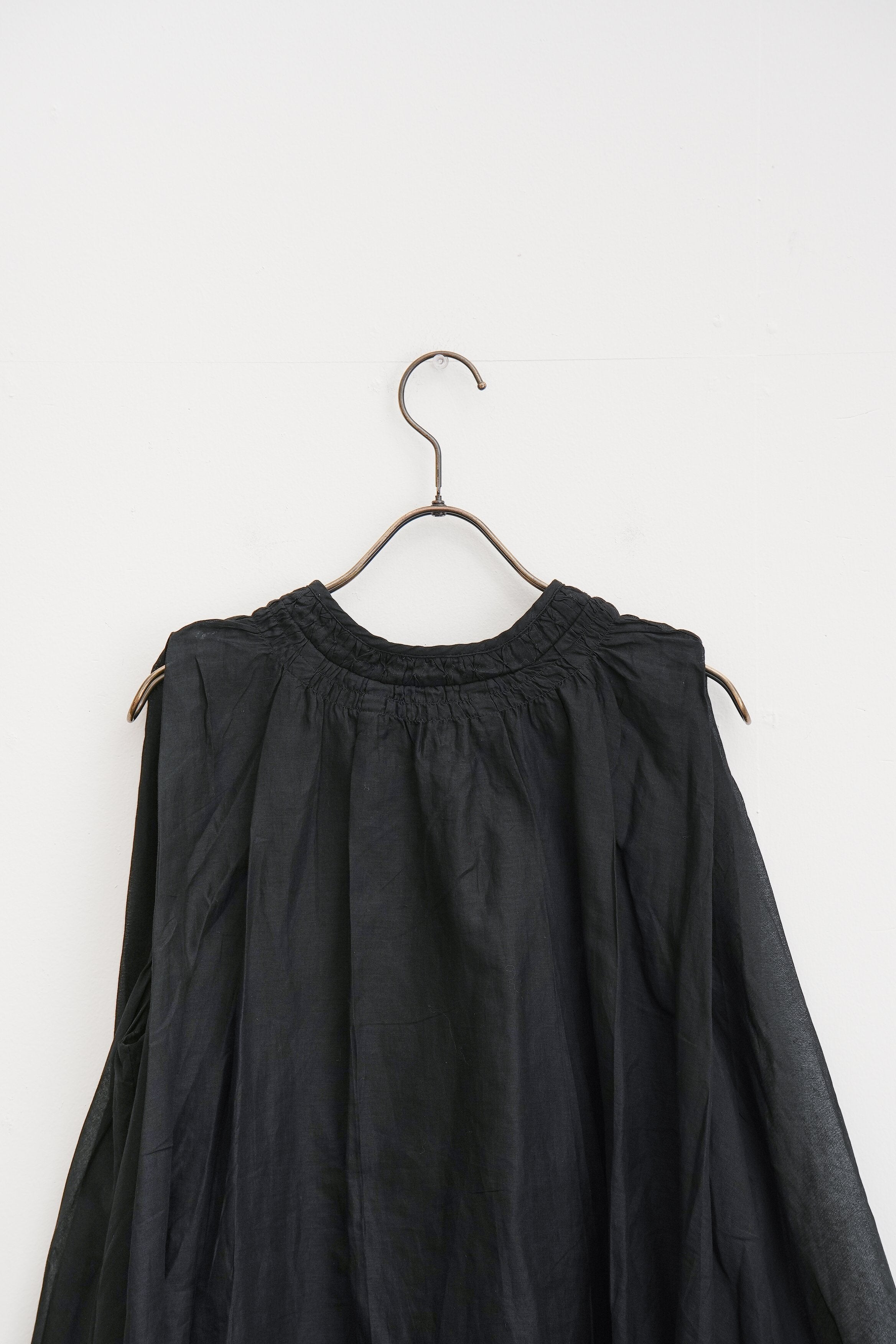 【MARILYN MOON】2WAYタックテクニックシアーコットンフレアブラウス_250522009083